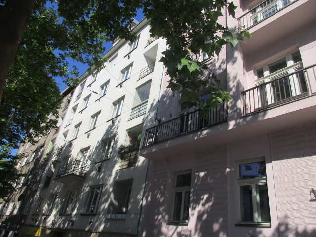 Pěkný cihlový byt 2+kk/B, 43 m2, v centru Prahy 10 – Vršovic
