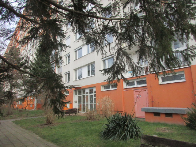 Prodej prostorného bytu 3+1/L, 77 m2, OV, Praha 4 – Kamýk, Pšenčíkova ul.