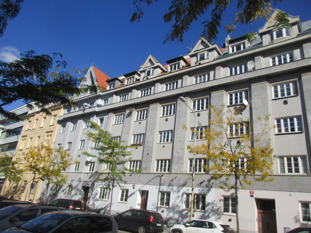 Prodej prostorného bytu 2+1, 56 m2, OV, Praha 8 – Karlín, Šaldova ulice