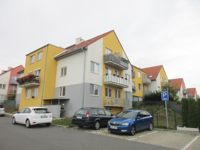 Velkoryse řešený byt 2+kk/B, 56 m2 + vlastní park. stání, v novostavbě na hranici Prahy, Jinočany