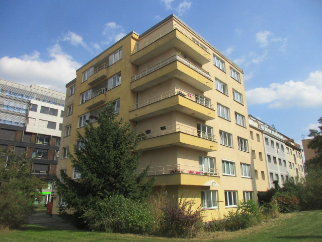 Pěkný byt 1+1/B, 31 m2, OV, přímo u metra Budějovická, Praha 4