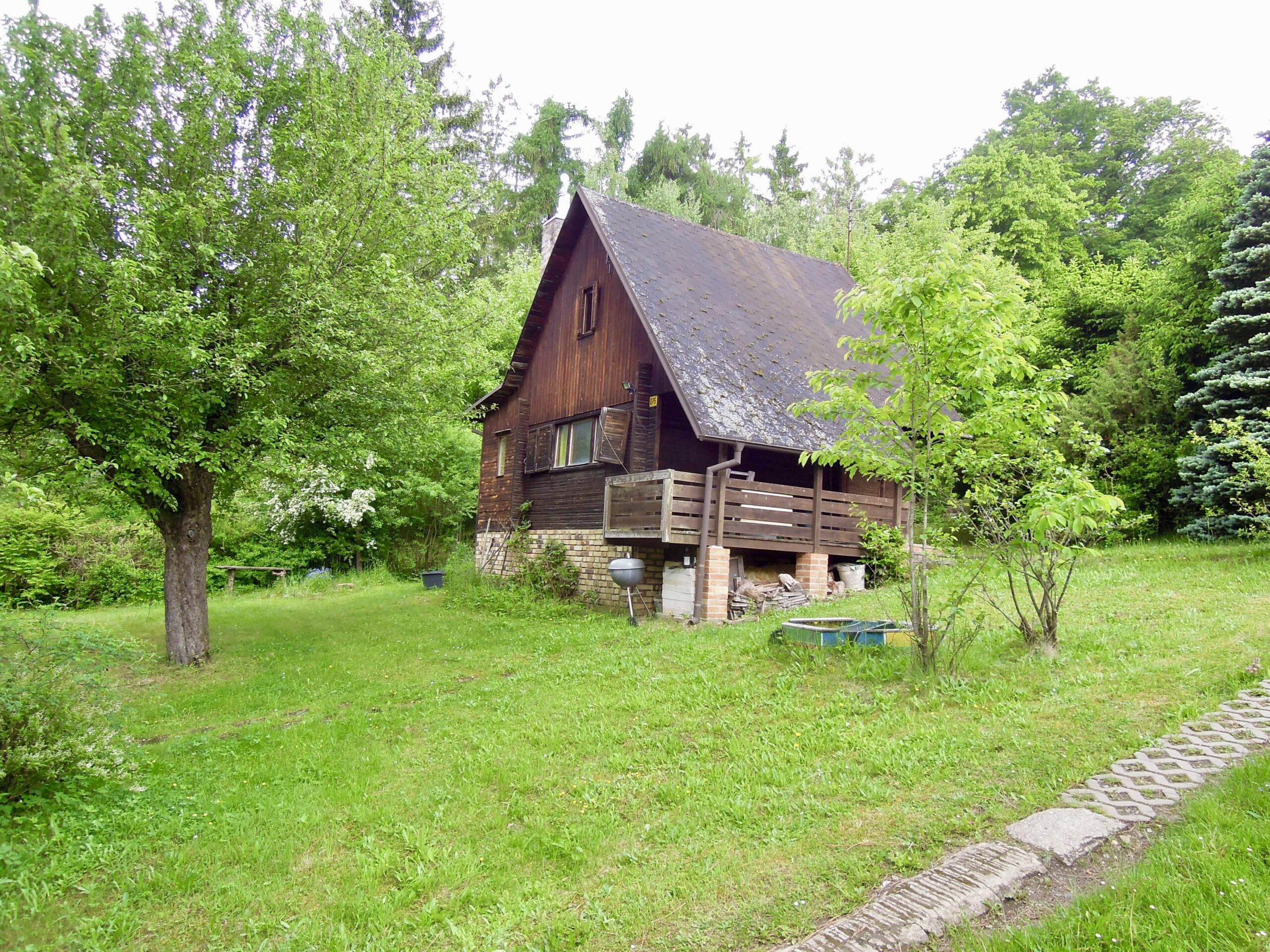 Pronájem chaty 2+1, pozemek 386m2, Chyňava, okr. Beroun