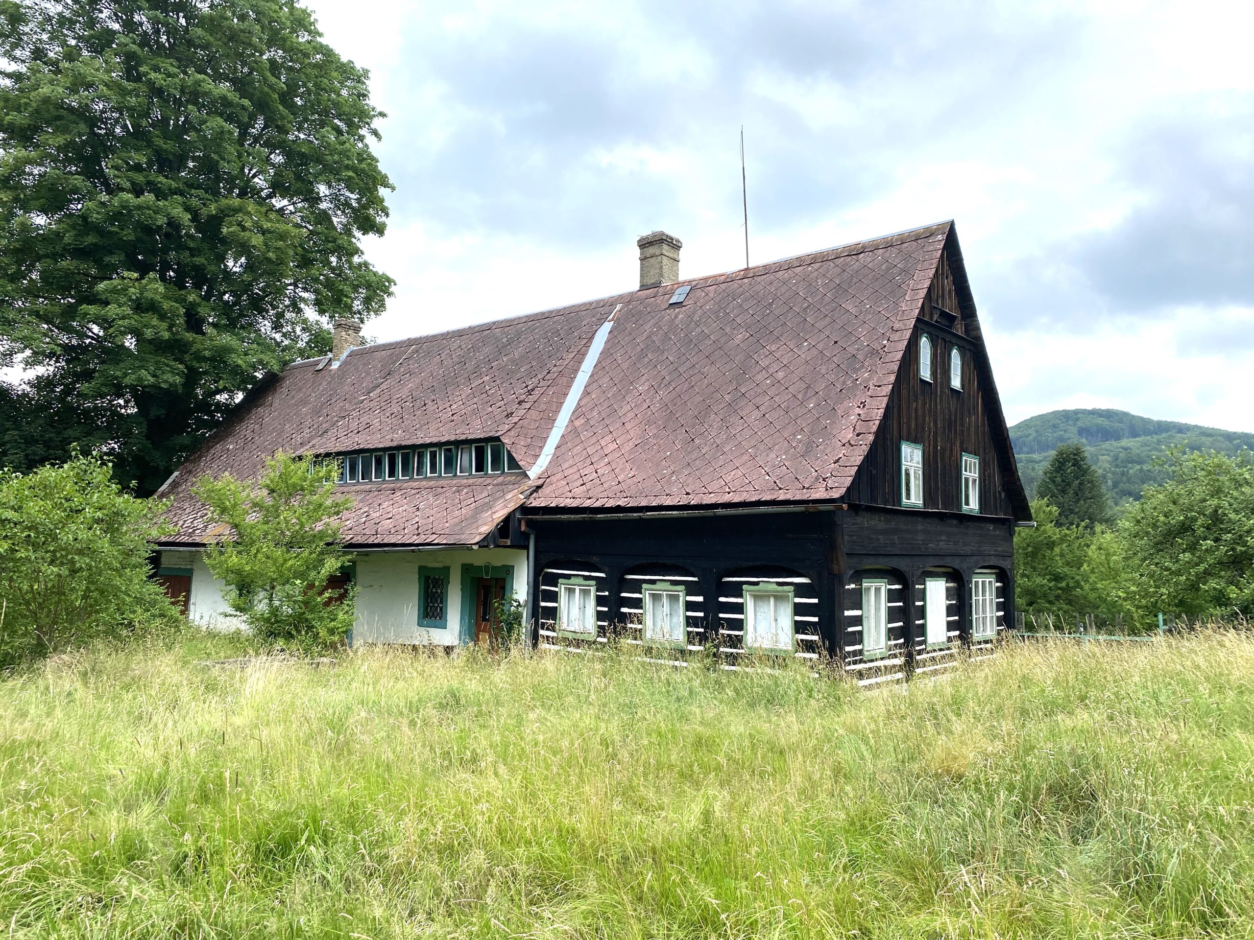 Chalupa, České Švýcarsko, Horní Chřibská okr. Děčín, poremek 4400 m2