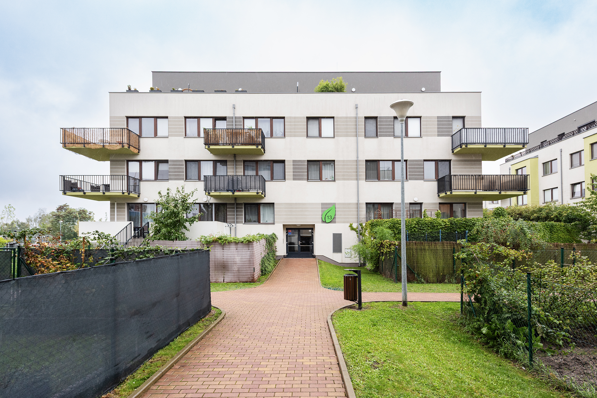 Pěkný byt 3+kk/terasa/garážové stání/moto stání, 90m2, ul. K Beranovu, Praha 8